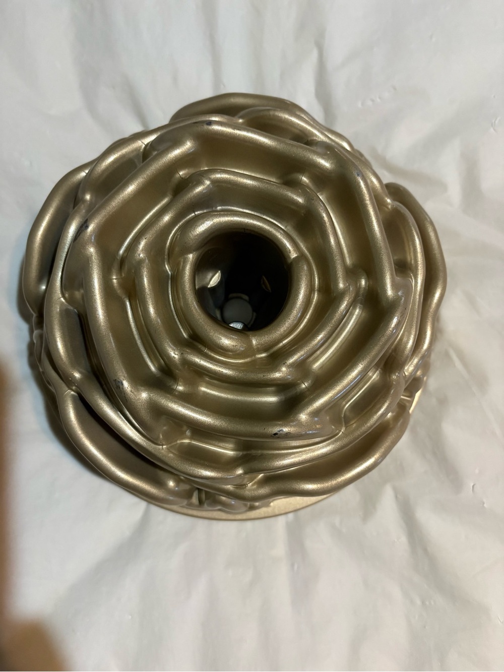 Nordic Ware Metallic Gold Rose Bundt Pan